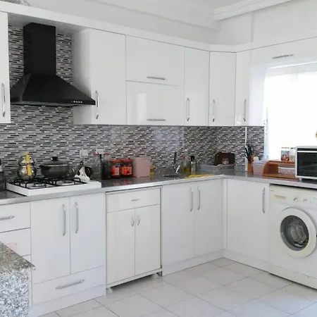 Deniz Kenarinda Triplex Uygun Fiyat Villa Kumluca